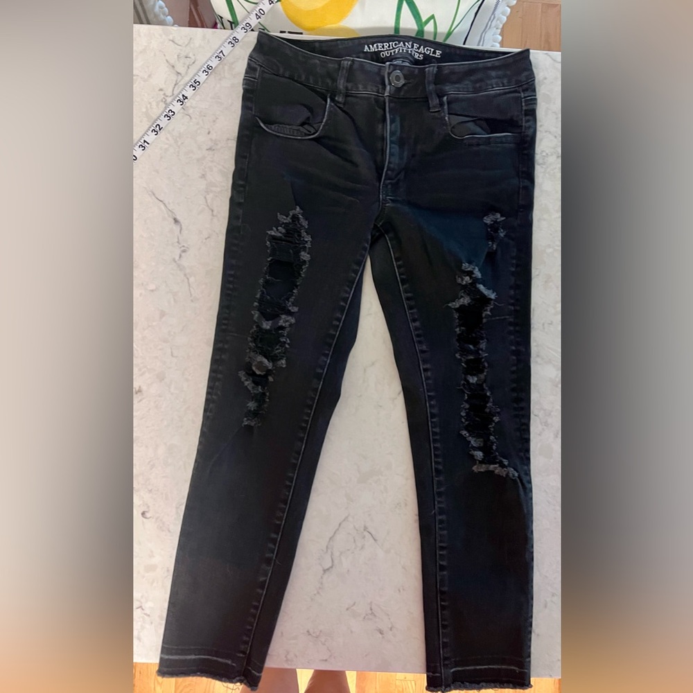 Women’s Super Stretch AE Distressed Jegging Cropped Jeans Color Black, Size-6